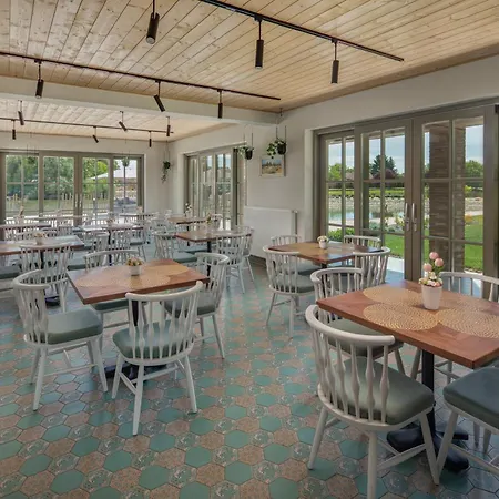 Sarzo Naturalhouse Bed & Breakfast Szany